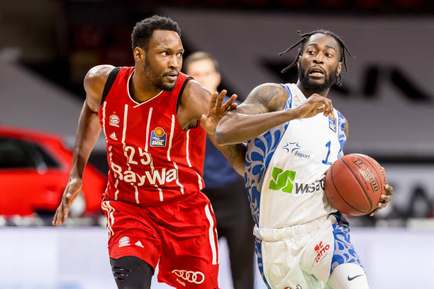 高龄依然奔 高龄依然奔