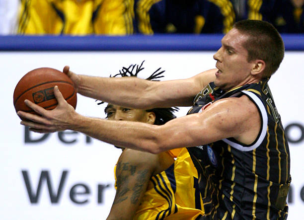 帮助球队完 帮助球队完